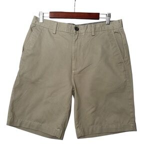 AMAZON ESSENTIAL MENS KHAKI GREEN SHORTS SIZE‎ 32